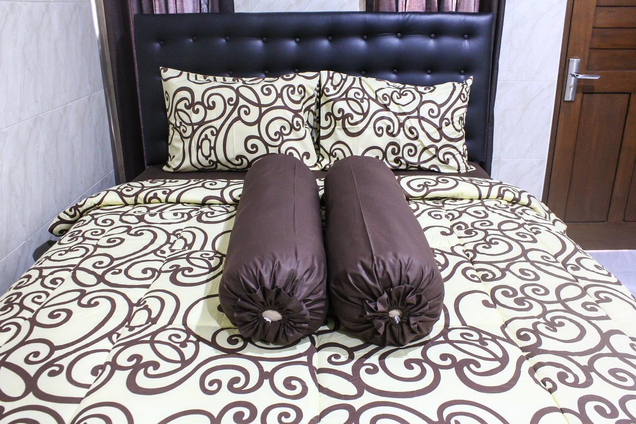Hotel Santhi Graha Kuta Kuta Lombok Esterno foto